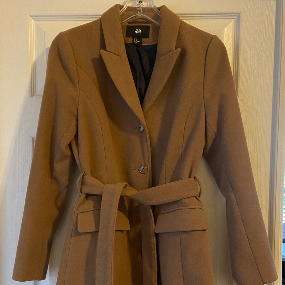 H&M Belted Trench Camel Fits Like a Small